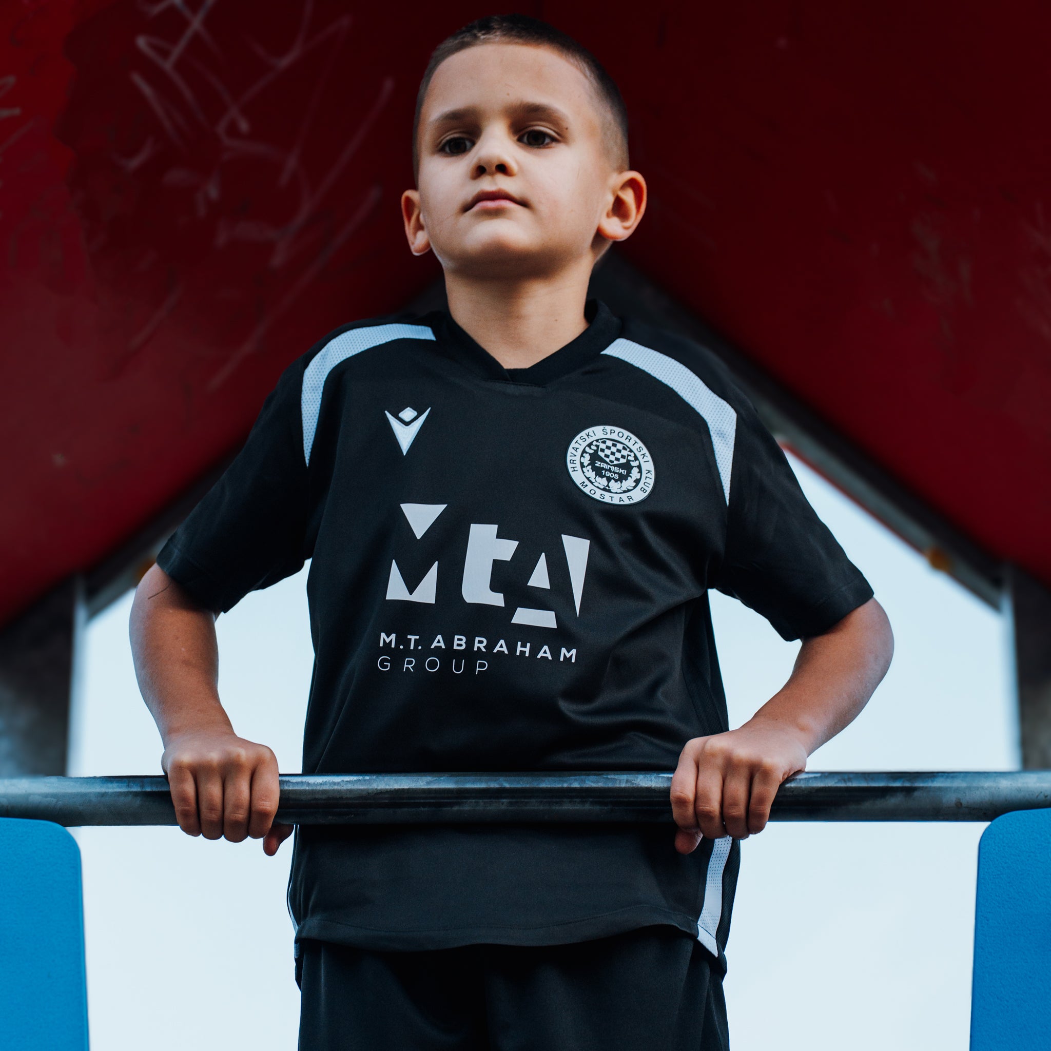 Macron Training crna