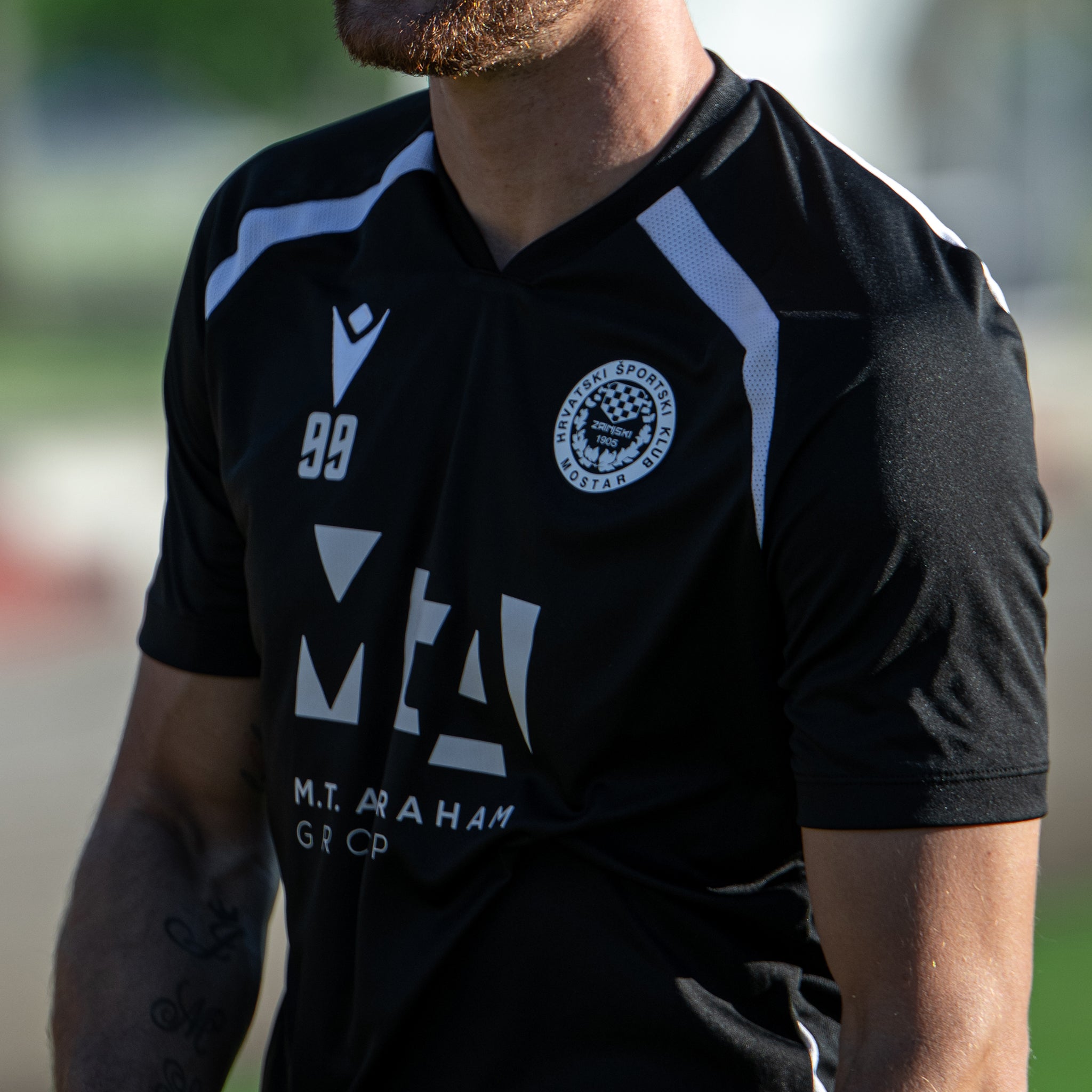 Macron Training crna