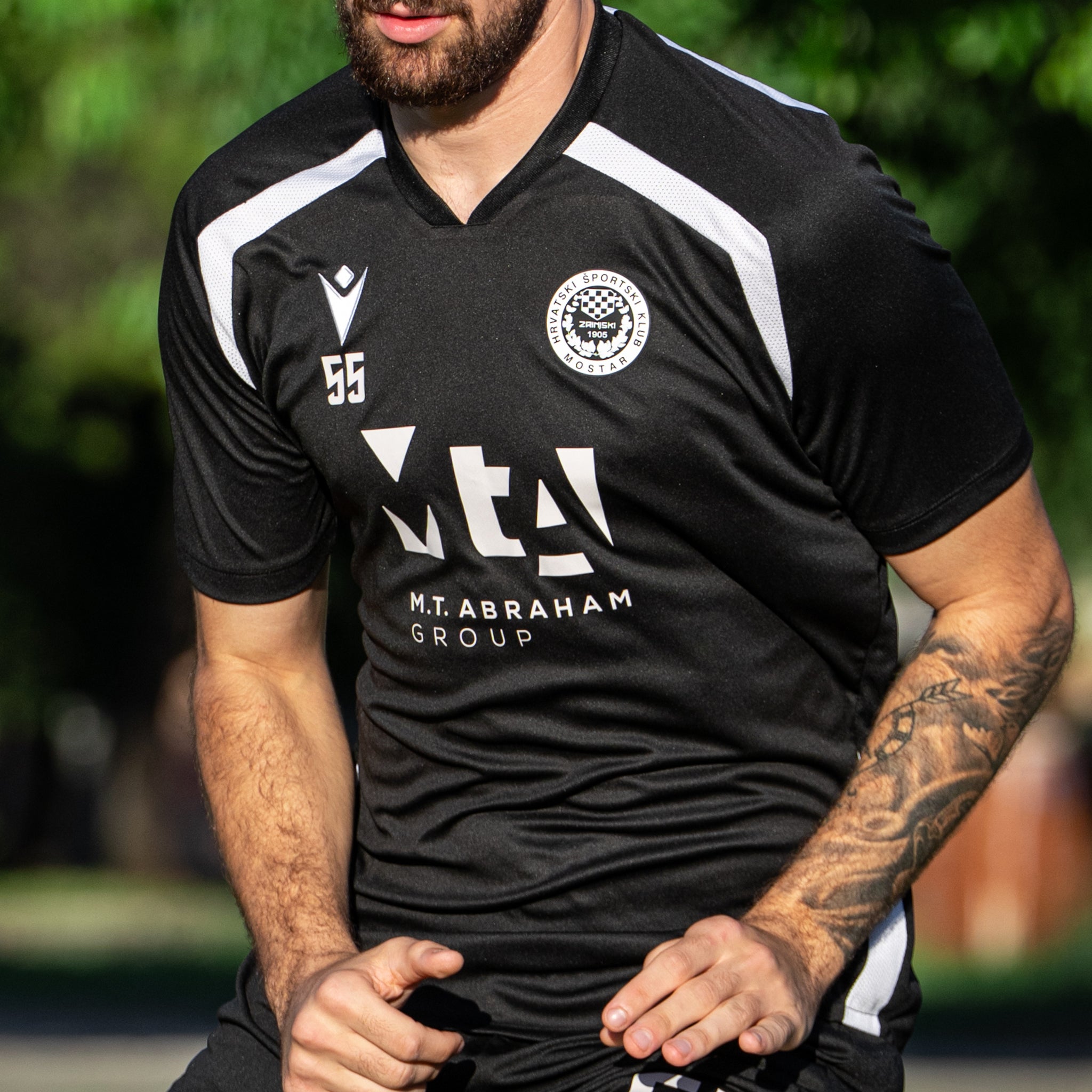 Macron Training crna